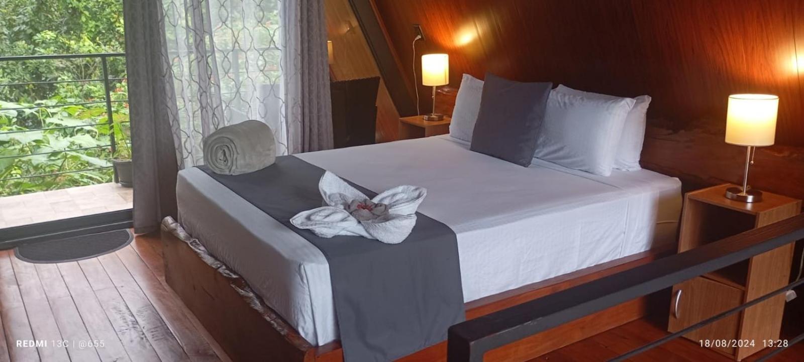 Yarumo Lodge, Rio Celeste Black Chalets Bijagua Exterior photo