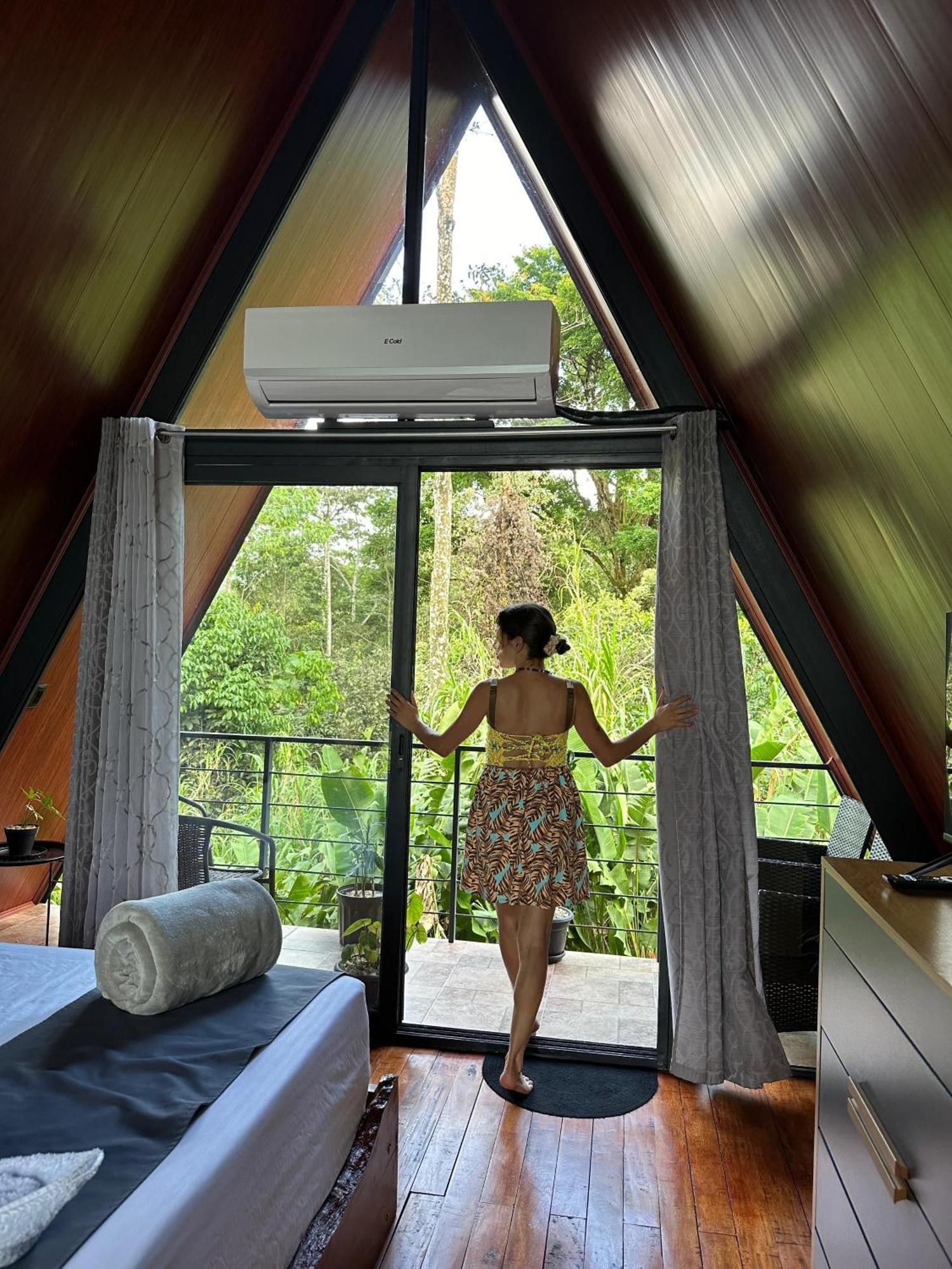 Yarumo Lodge, Rio Celeste Black Chalets Bijagua Exterior photo